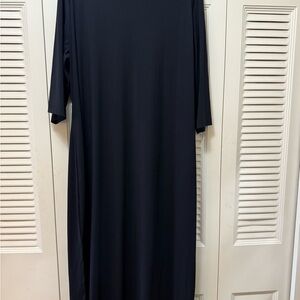 black short sleeve midi dress with diagional bottom